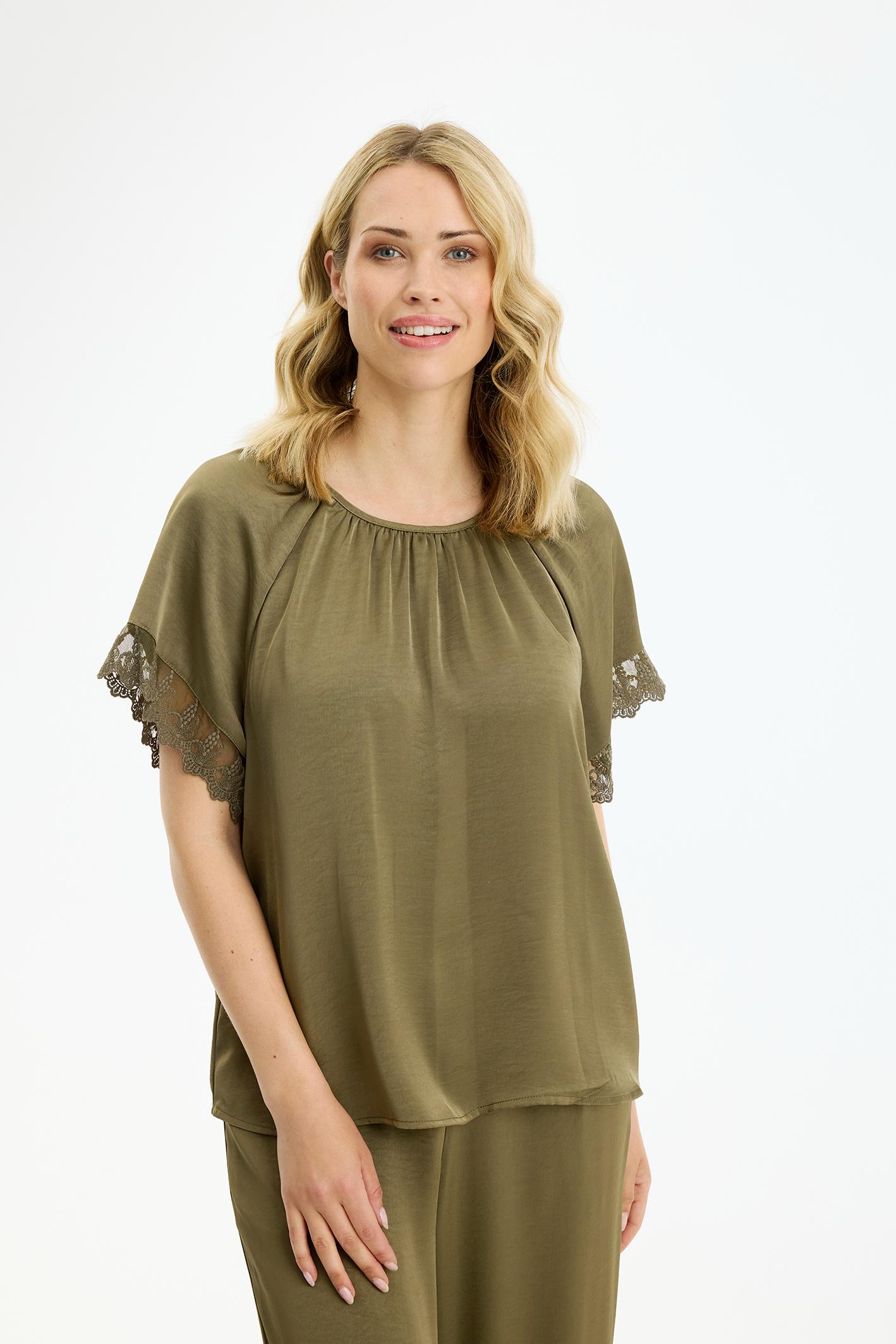 Faye blouse