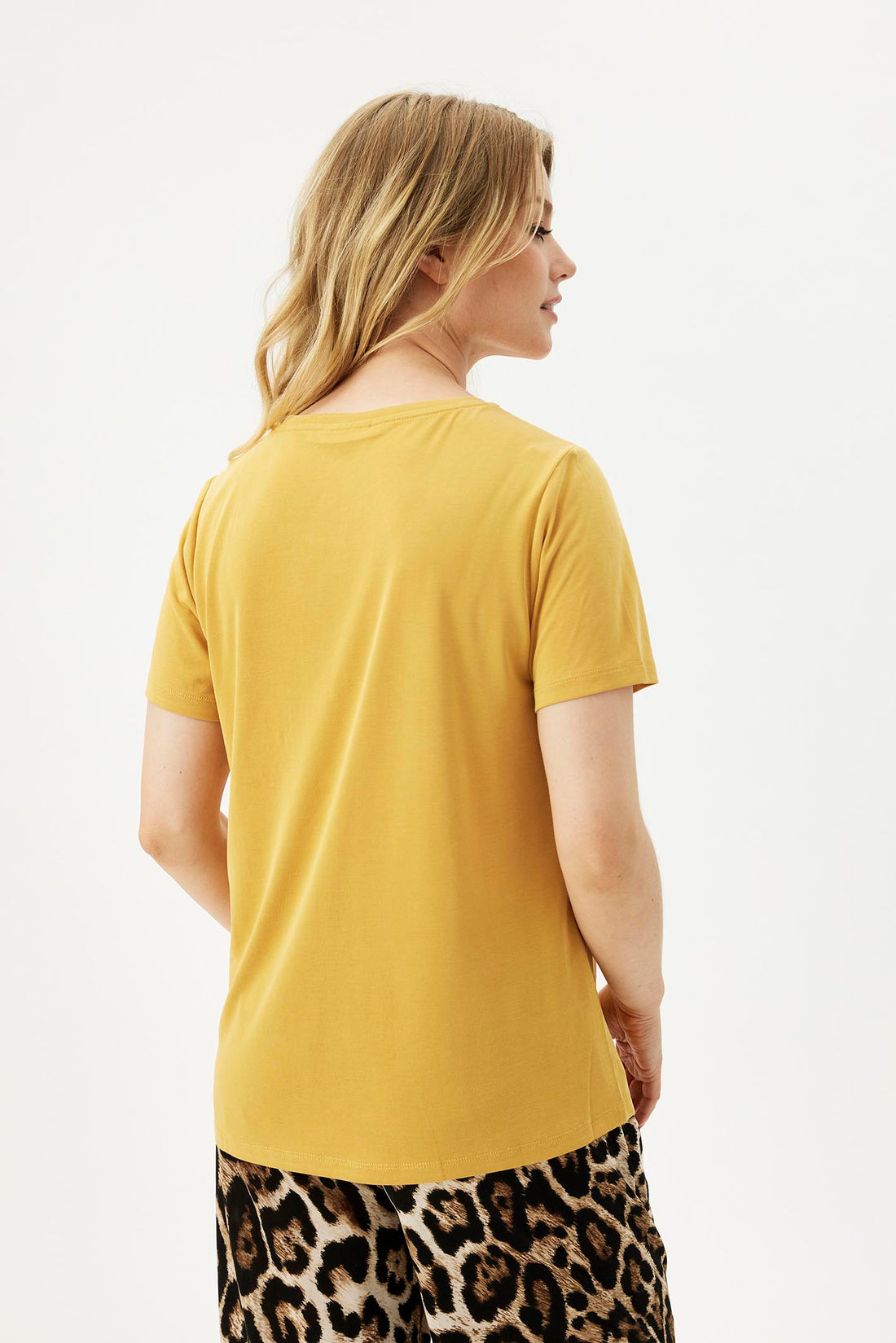 Nina round neck t-shirt