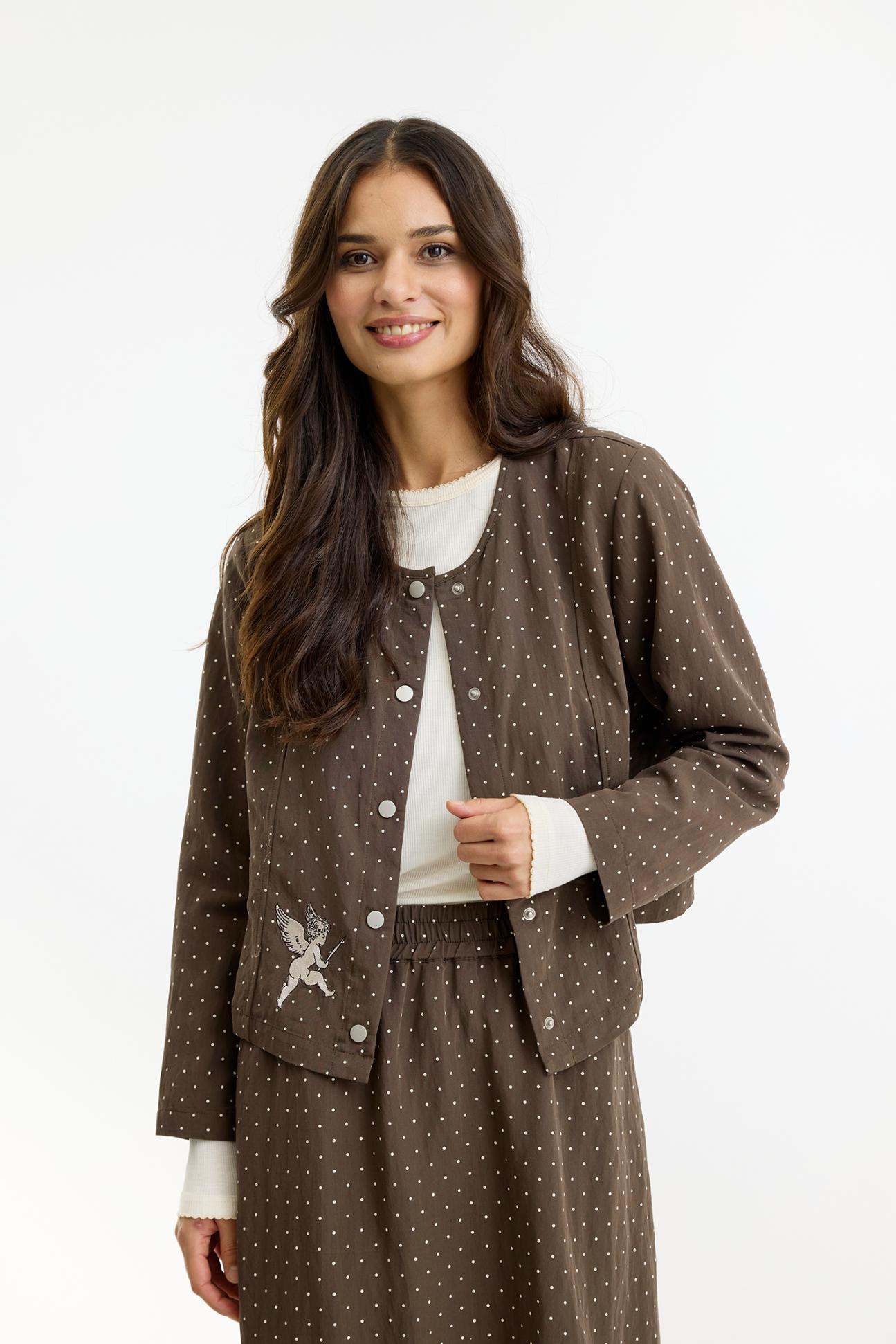 Donna Jakke med broderi