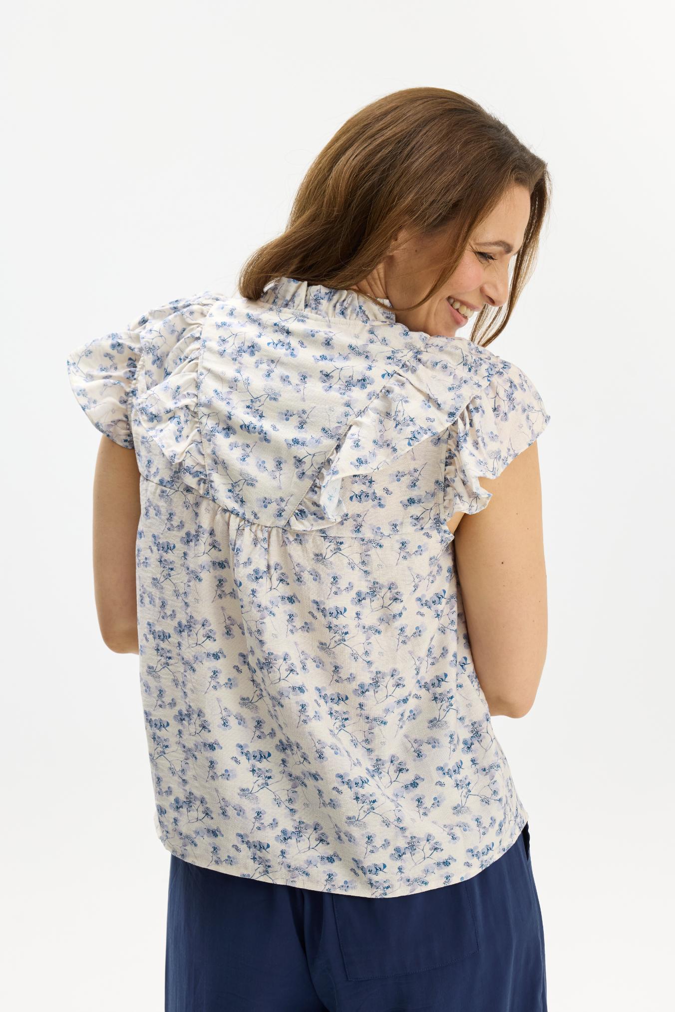 Shirred shirt