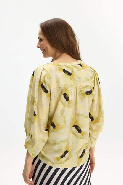 Enola 3/4 blouse