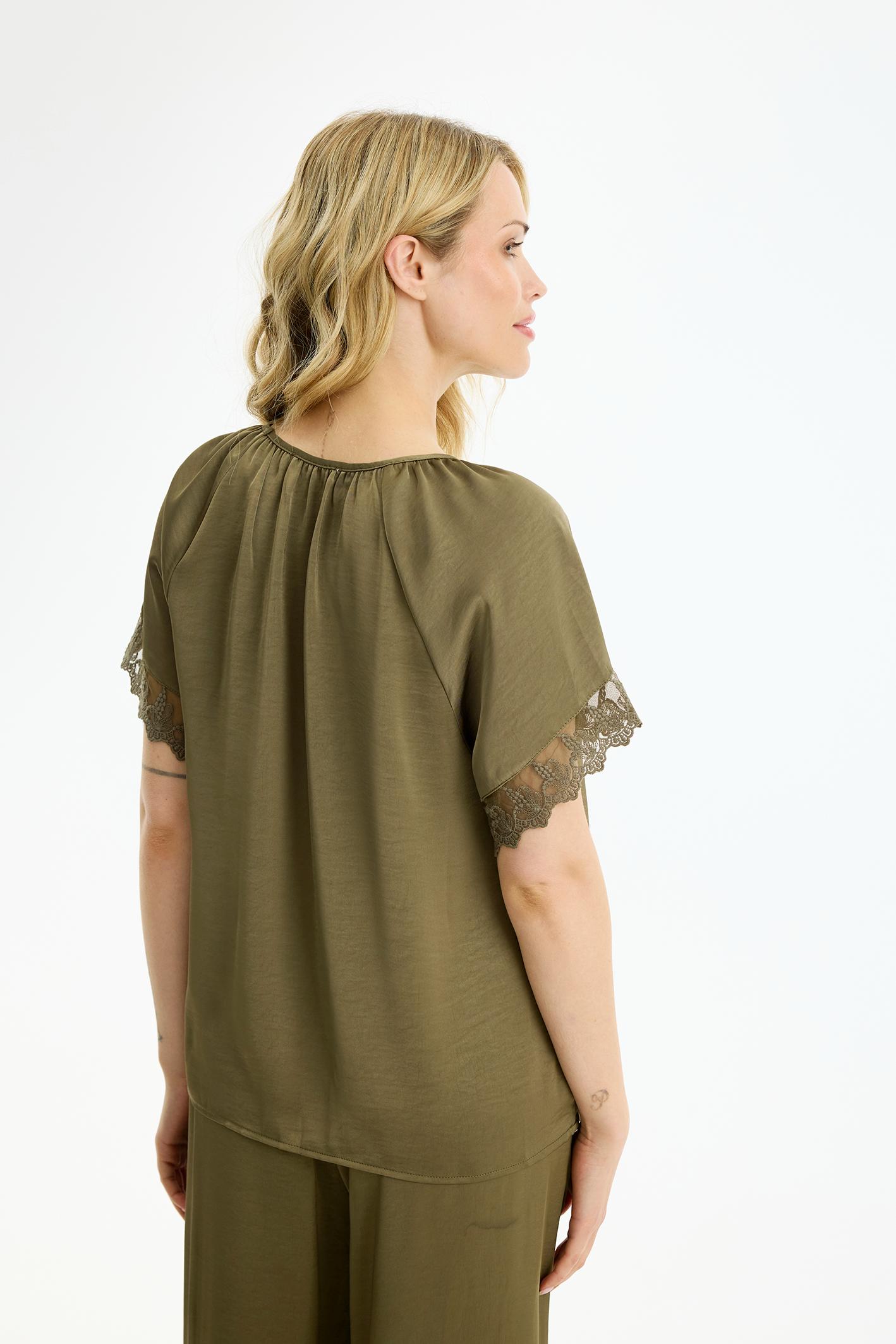 Faye blouse