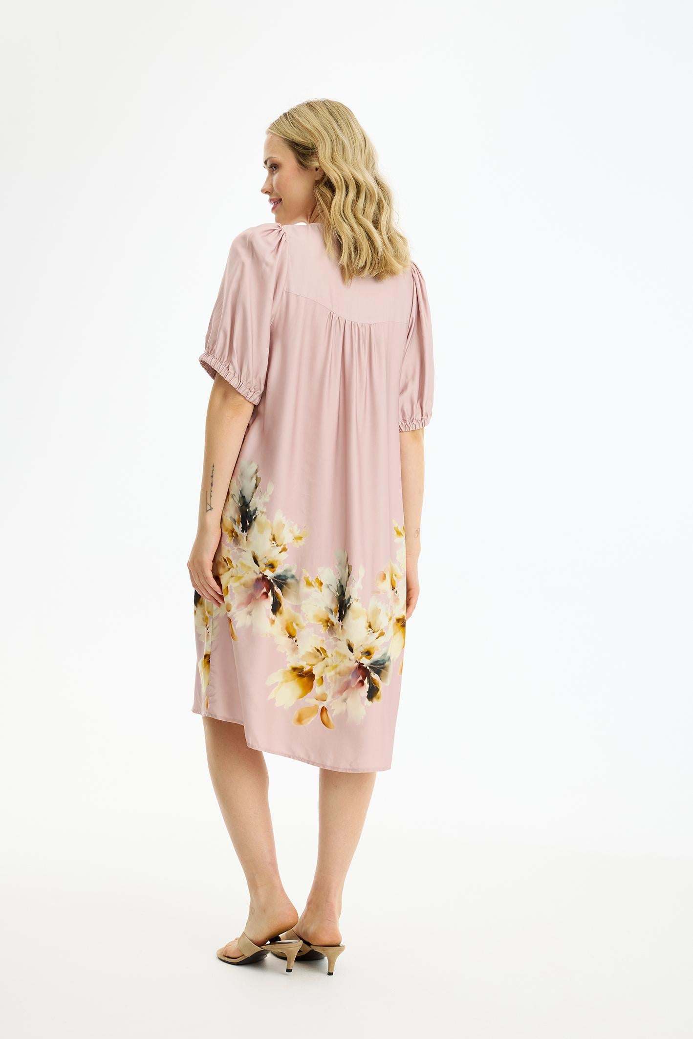 Lens dress