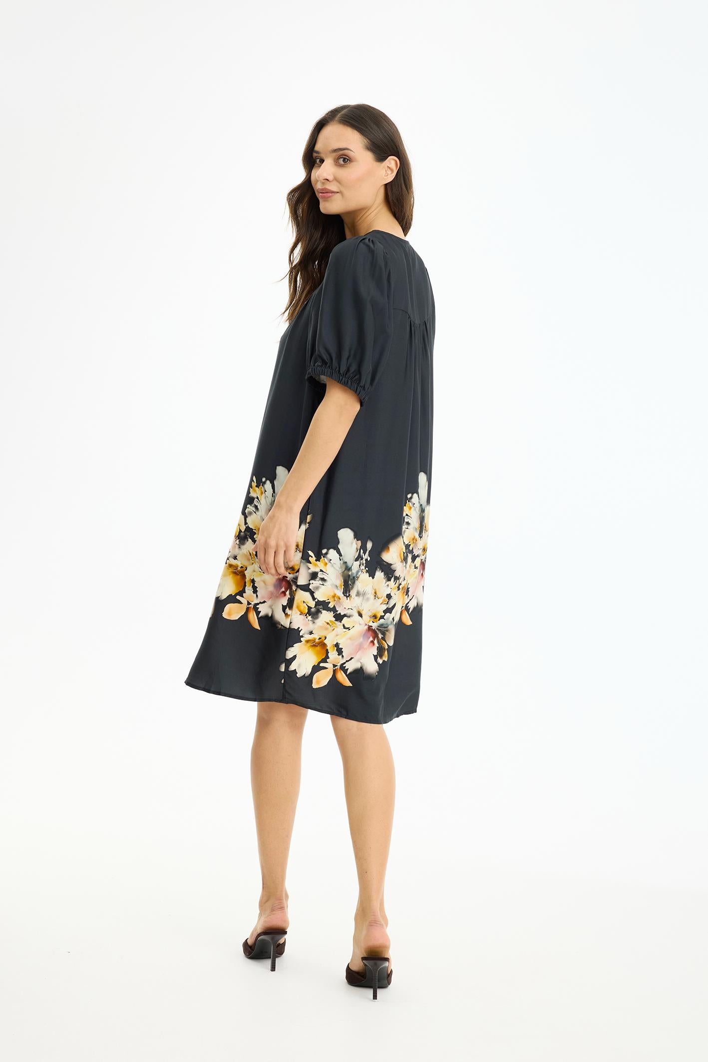 Lens dress