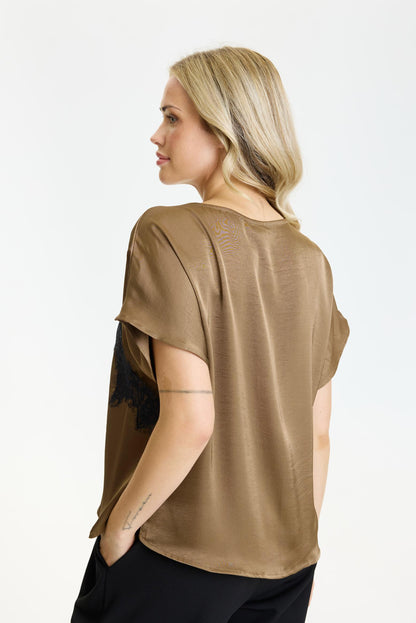 Faye blouse