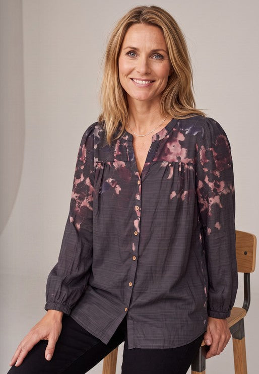 Poet shirt